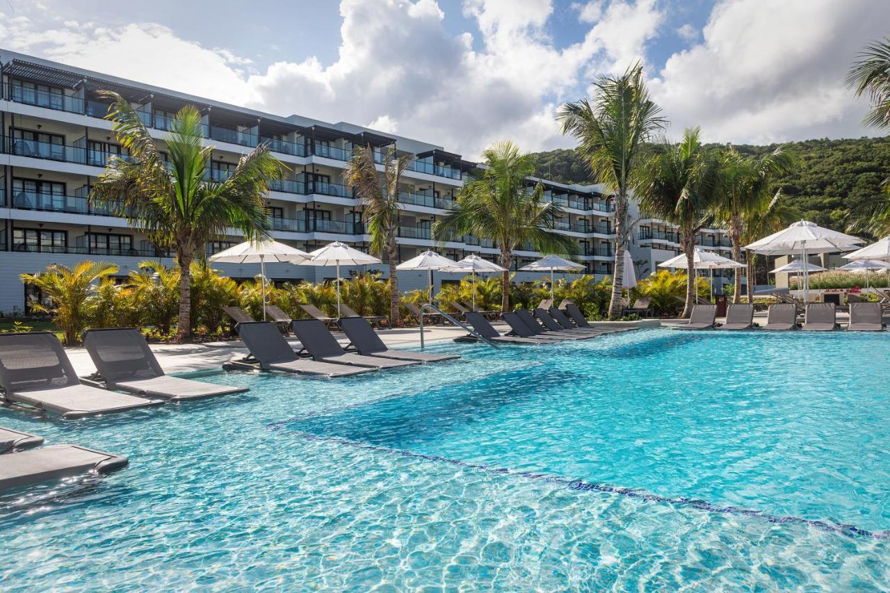 Ocean Eden Bay (Adults Only) Hotel Spring Rises Kültér fotó The swimming pool at the hotel