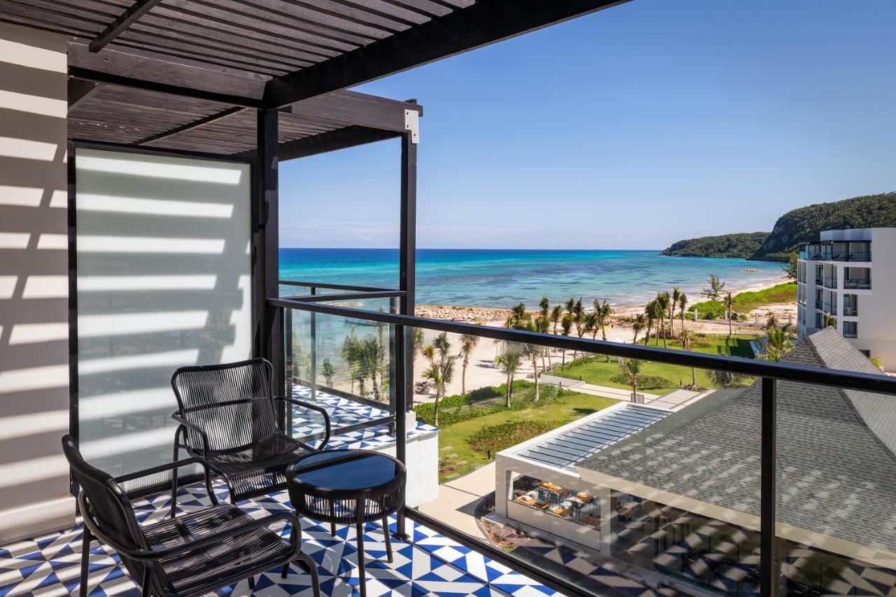 Ocean Eden Bay (Adults Only) Hotel Spring Rises Kültér fotó View from a room at the hotel
